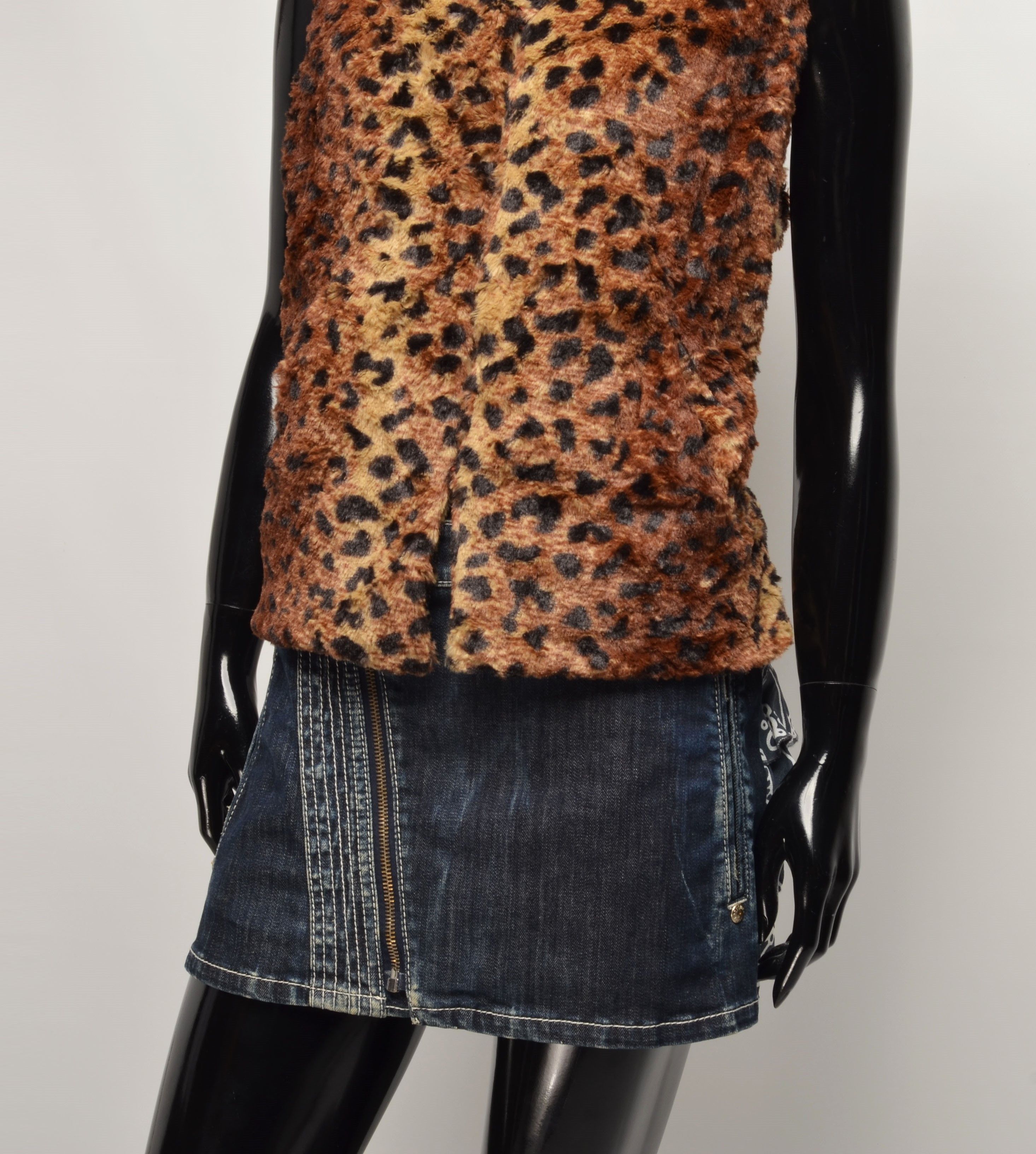 Betsey Johnson Betsey Johnson Y2K Glam Leopard Faux Fur Vest Size M / US 6-8 / IT 42-44 - 3 Thumbnail
