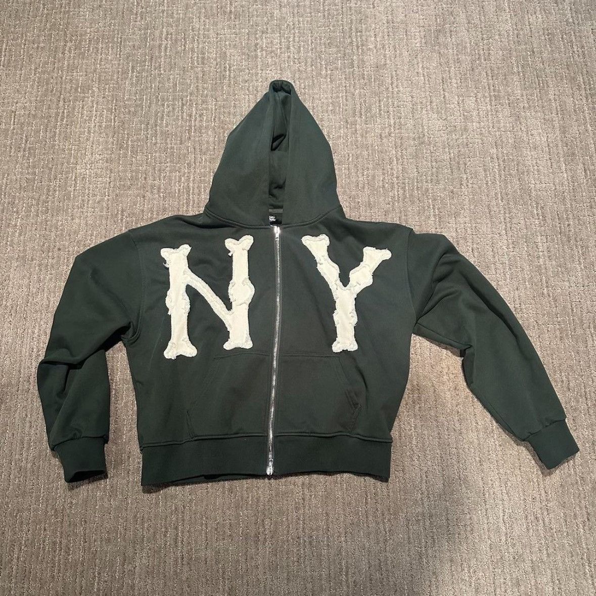The GV Gallery Memorylanepark “NY Zip” forest green Size US M / EU 48-50 / 2 - 1 Thumbnail