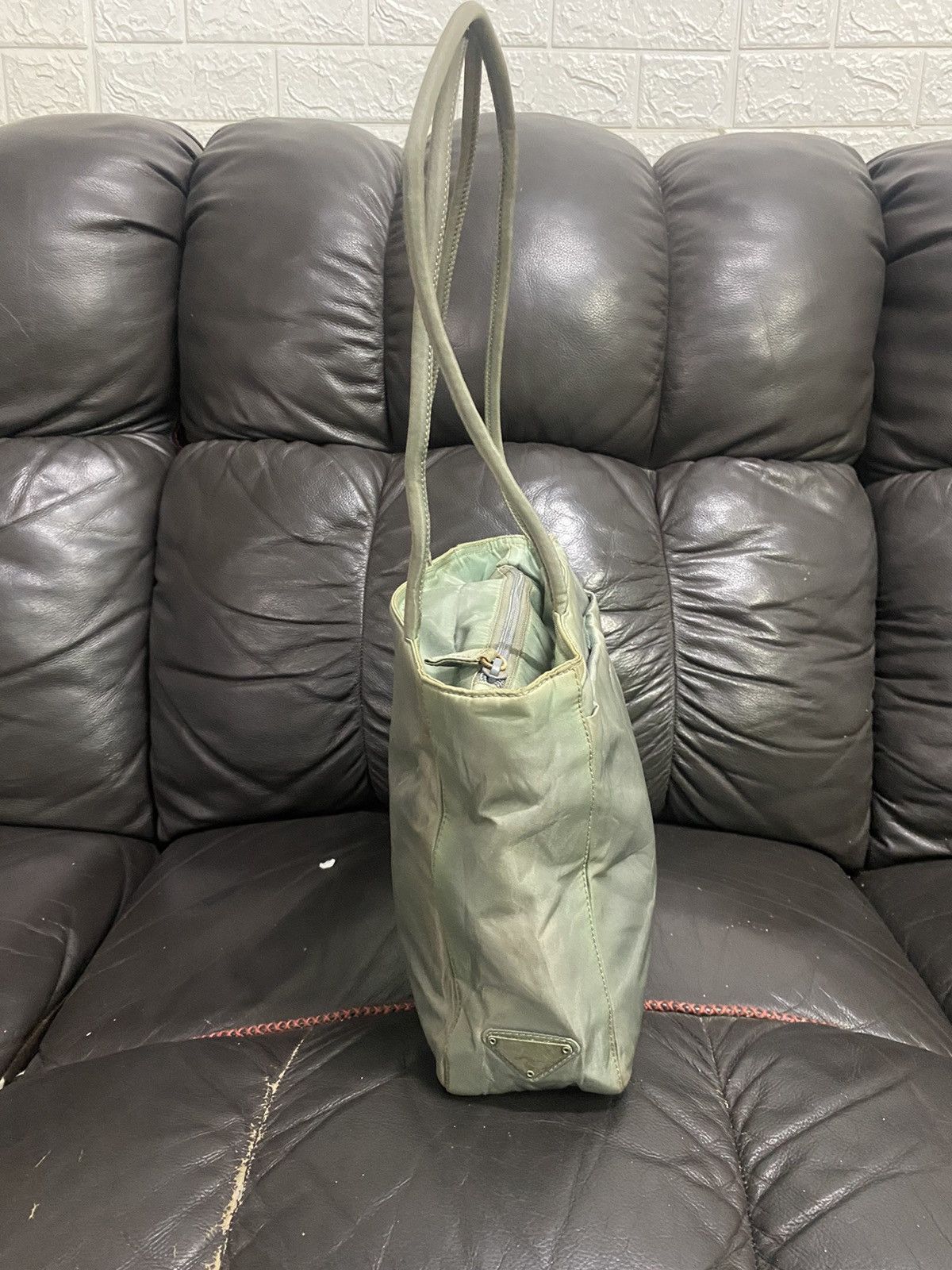 Prada Authentic Prada Tessuto Nyalon Tote Shoulder Bag FADED Size ONE SIZE - 7 Thumbnail