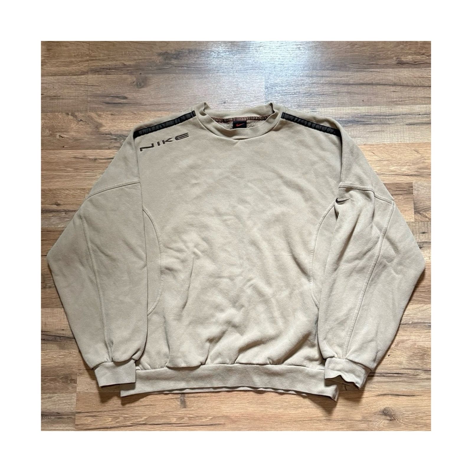 Nike 90s Nike Spell Out Crewneck Sweatshirt Size US L / EU 52-54 / 3 - 1 Thumbnail