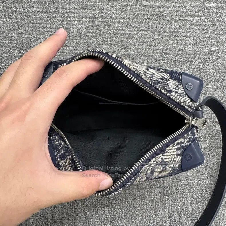 Louis Vuitton Louis Vuitton Tapestry Denim Box Bag. Size ONE SIZE - 5 Thumbnail