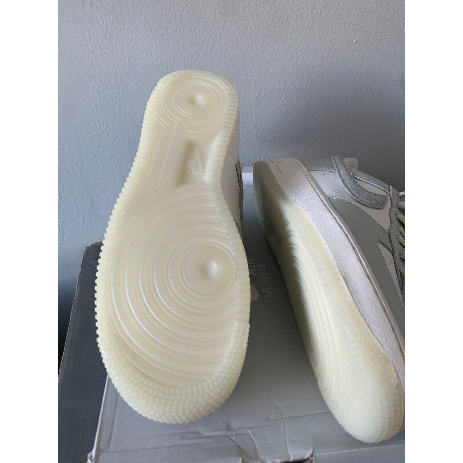 Nike Nike Air Force 1 Light Silver Pumice Size 6 NEW SHIPS NOW Size US 6 / EU 39 - 6 Thumbnail