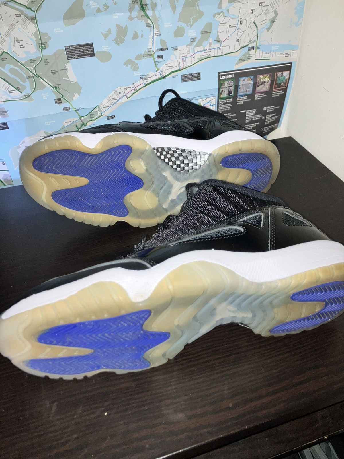 Jordan Brand Jordan 11 Retro Low lE Space Jam Size US 9.5 / EU 42-43 - 6 Thumbnail