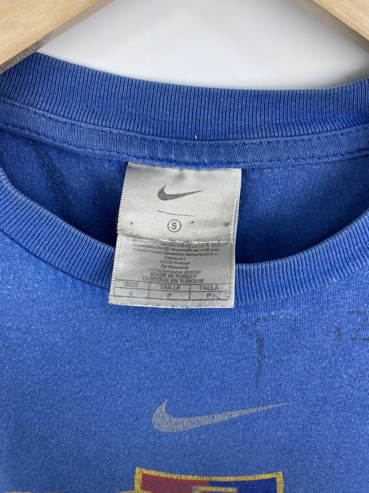 Nike 🇨🇭 Vintage 2002 Nike Basel Football Jersey T-Shirt rare Y2K Size US S / EU 44-46 / 1 - 5 Thumbnail