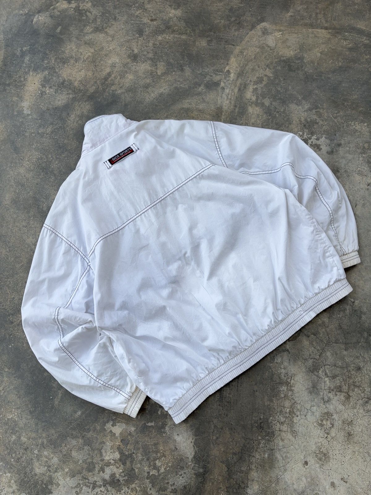 Asics Asics International Vintage White Windbreaker Jacket Size US XL / EU 56 / 4 - 16 Thumbnail