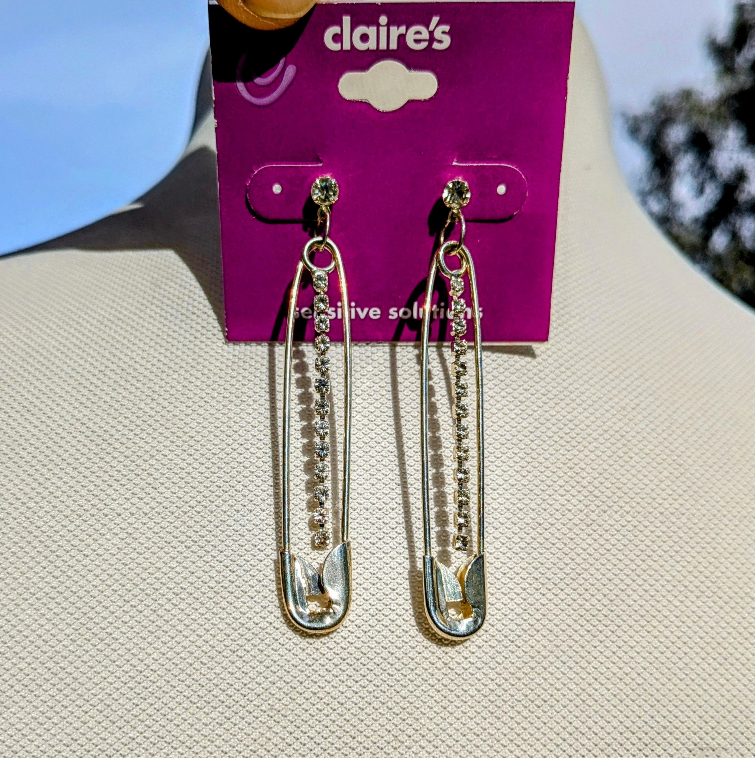 Designer Claire's Safety Pin Rhinestone Dangle Drop Earrings Pair NIP Size ONE SIZE - 2 Thumbnail