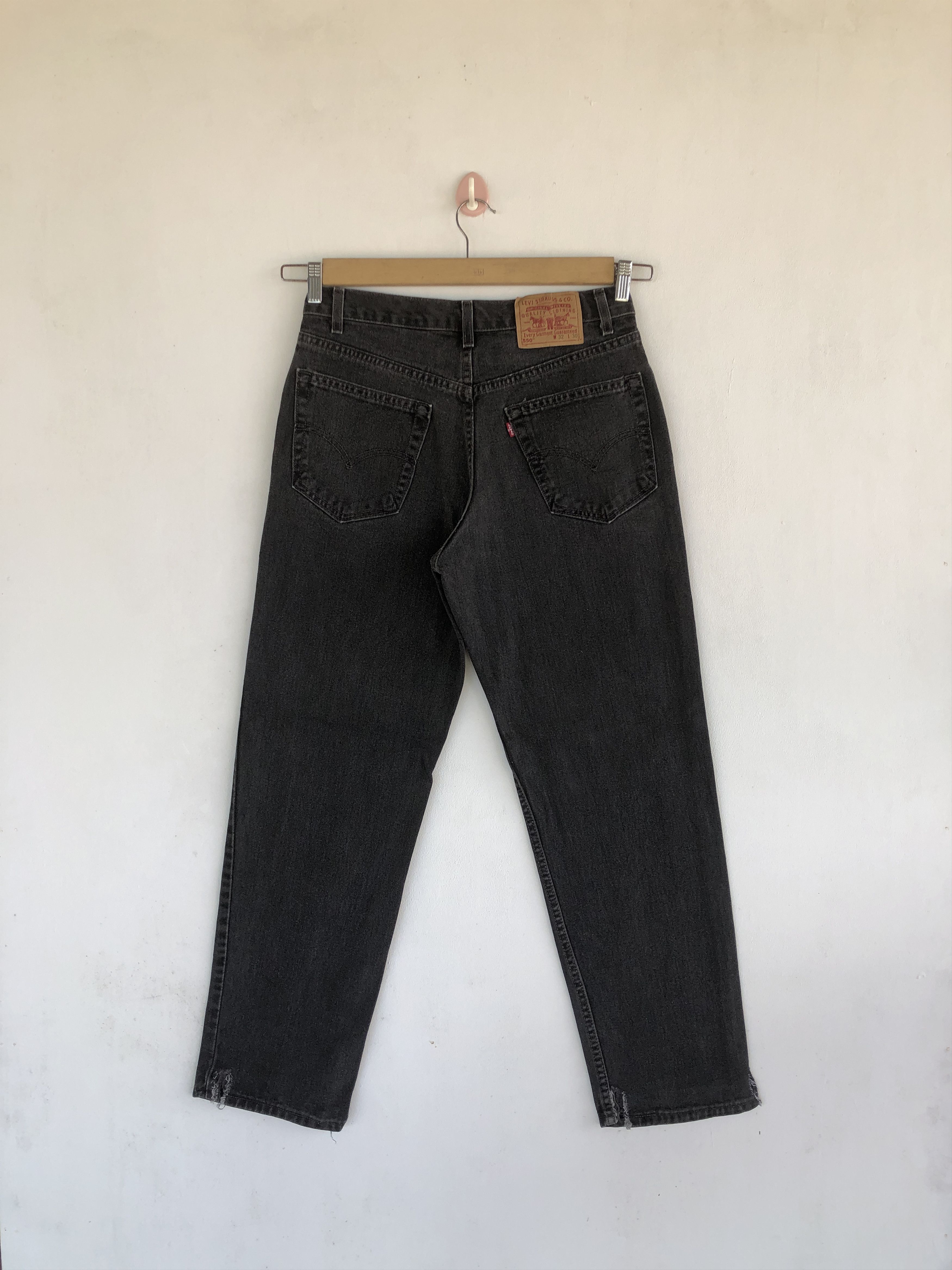 Levi's Vintage Levis Faded Black Jeans Levi's 550 Denim Pants Size 28" / US 6 / IT 42 - 2 Thumbnail