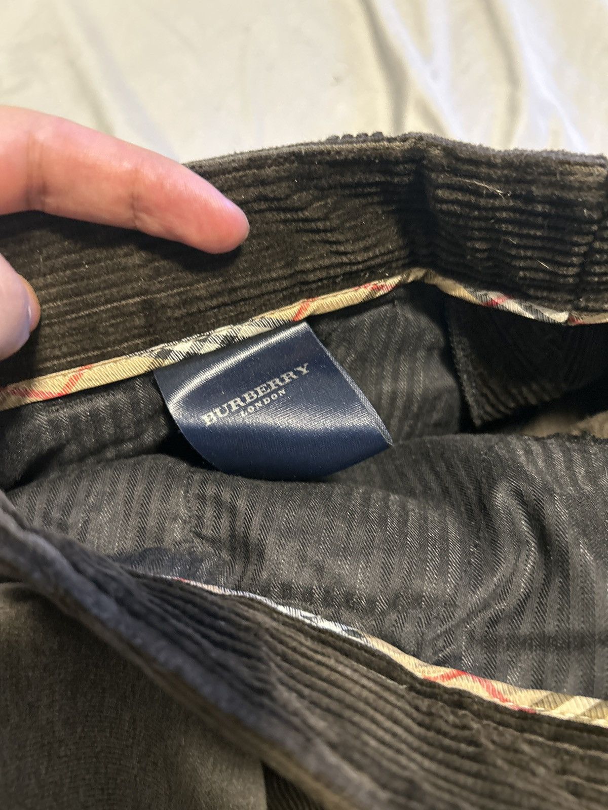 Burberry Authentic Burberry corduroy mens pants Size US 29 - 2 Thumbnail