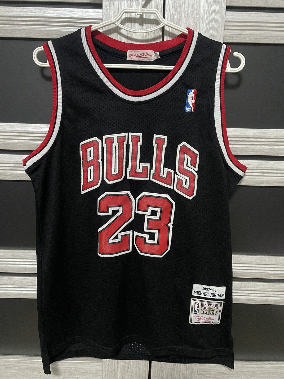 Mitchell & Ness × NBA #23 Jordan Chicago Bulls 1997 1998 NBA Finals Jersey Shirt Size US M / EU 48-50 / 2 - 1 Thumbnail