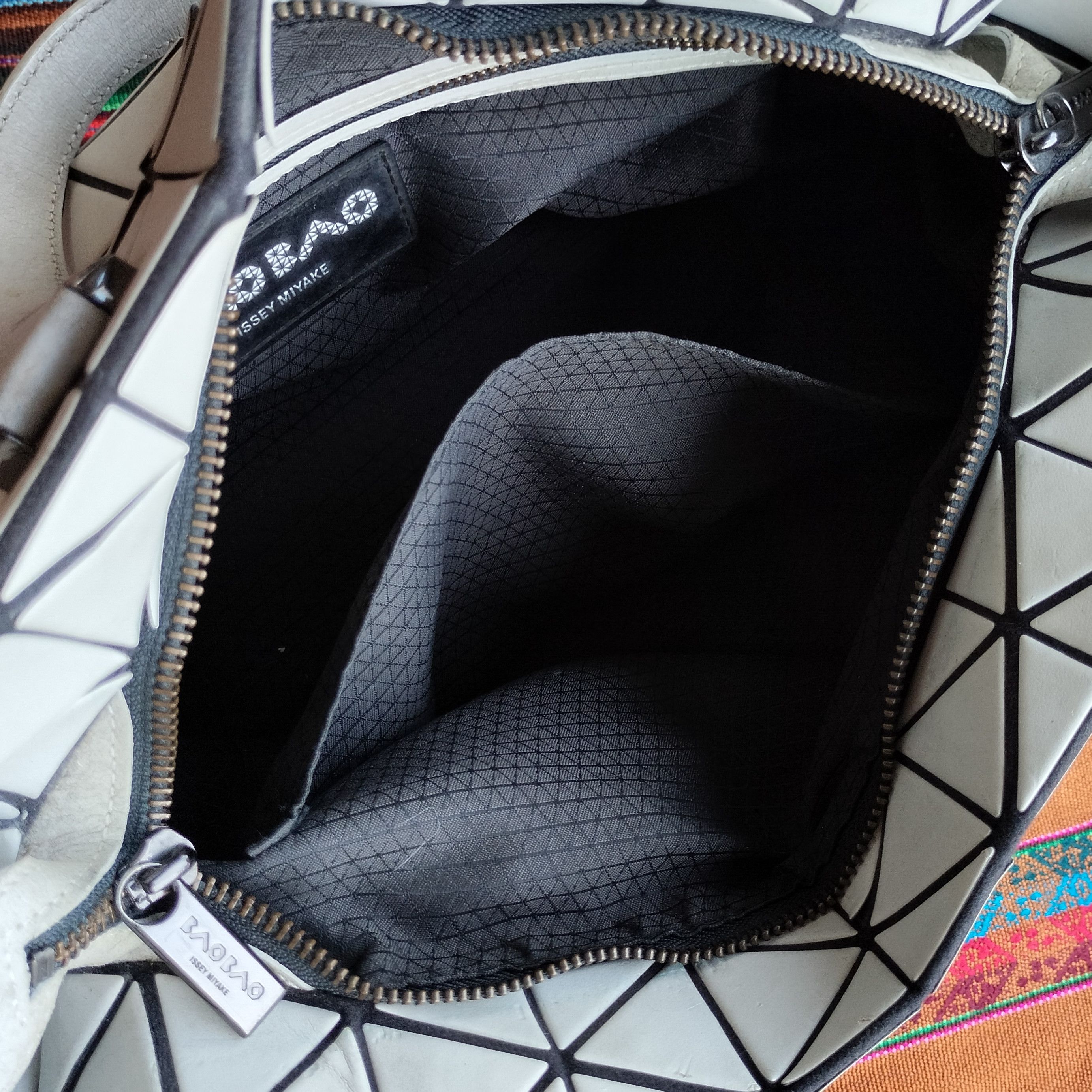 Issey Miyake Issey Miyake Bao Bao tonneau matte 2 away bag Size ONE SIZE - 16 Thumbnail