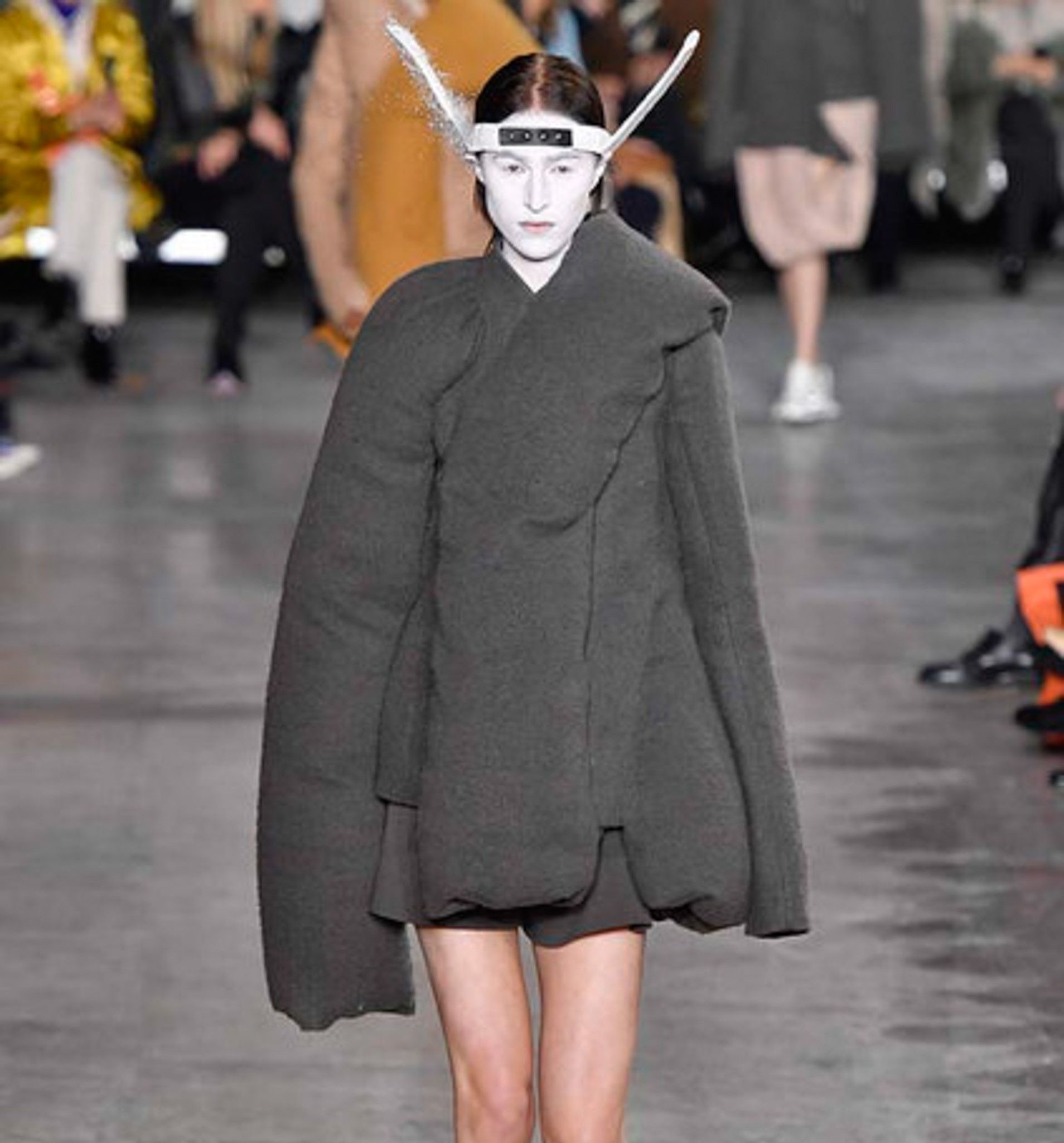 Rick Owens A/W 2018 RUNWAY SYSIPHUS ASYMMETRIC DOWN JACKET Size S / US 4 / IT 40 - 1 Thumbnail