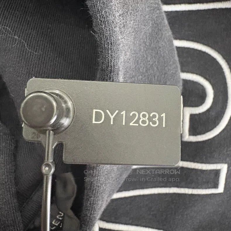 Balenciaga Balenciaga Qilin Arm Letter Logo Printed Hooded Long Slee Size US S / EU 44-46 / 1 - 9 Thumbnail