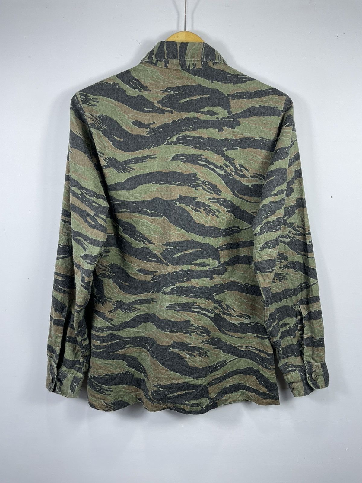 Vintage Vintage tiger stripe camo shirt Size US L / EU 52-54 / 3 - 3 Thumbnail