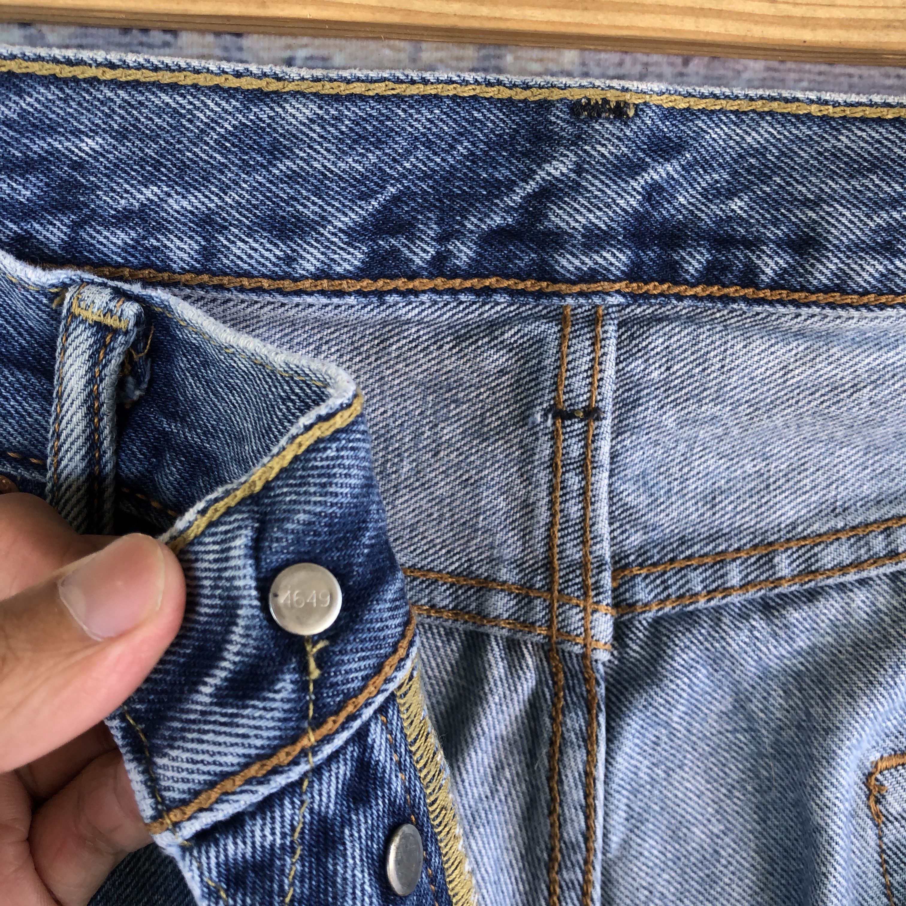 Levi's Vintage Y2K Levis 501 Faded Jeans Levi's Light Wash Denim Size US 38 / EU 54 - 7 Thumbnail
