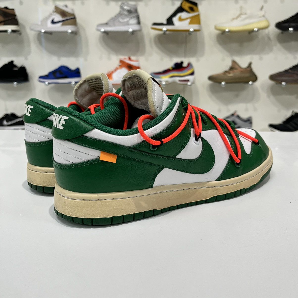 Nike × Off-White Nike Dunk Low x Off-White Pine Green Size US 10 / EU 43 - 6 Thumbnail