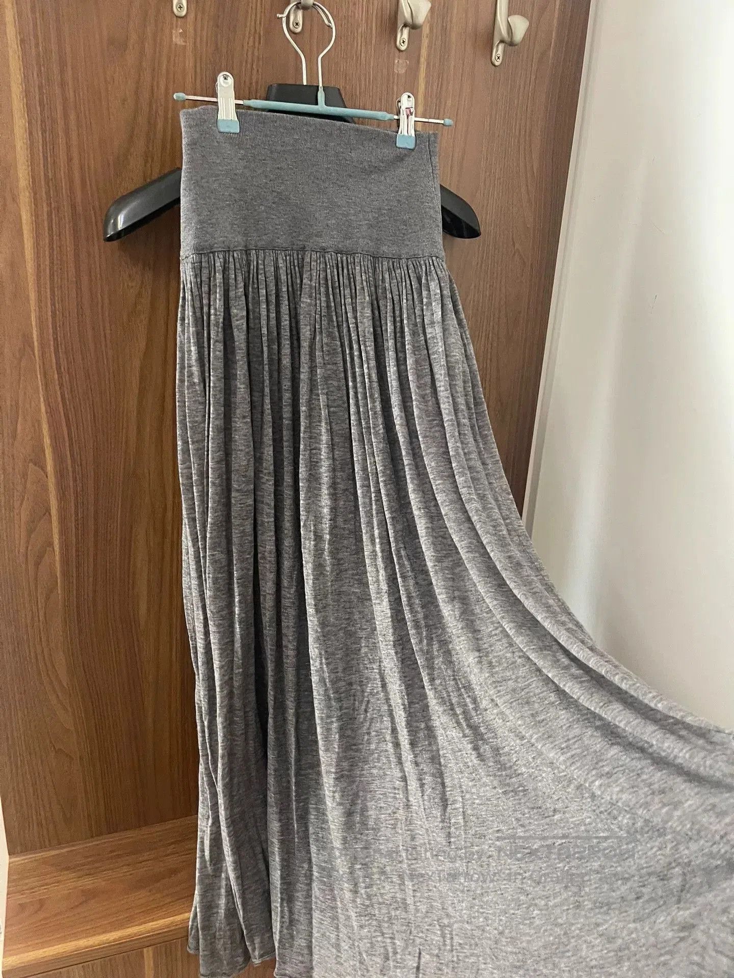 Japanese Brand Gray Knit Midi Skirt. Size 30" / US 8 / IT 44 - 5 Thumbnail