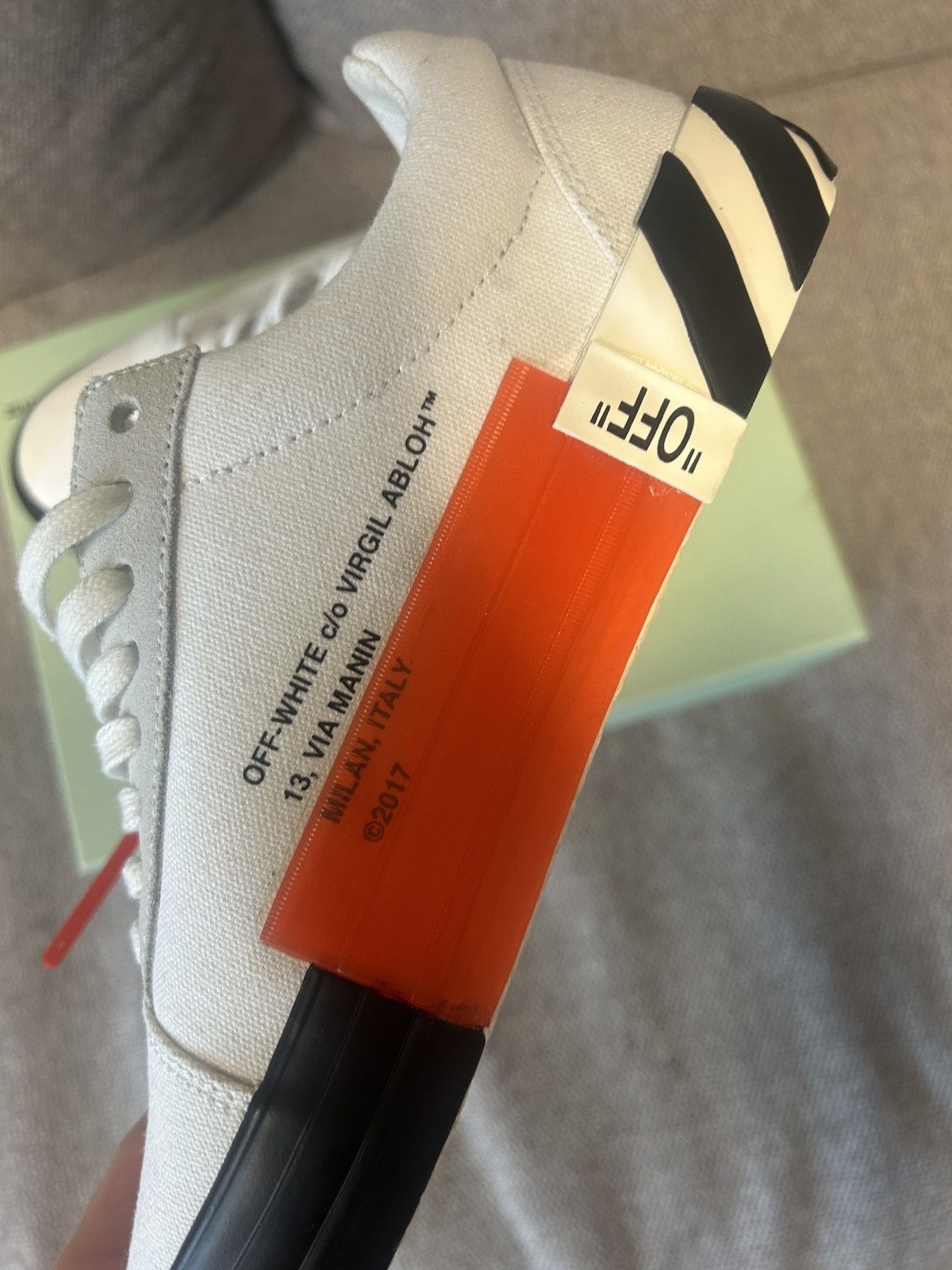 Off-White Off-white Vulc Low White (Updated Stripes) Size US 7 / EU 40 - 10 Thumbnail
