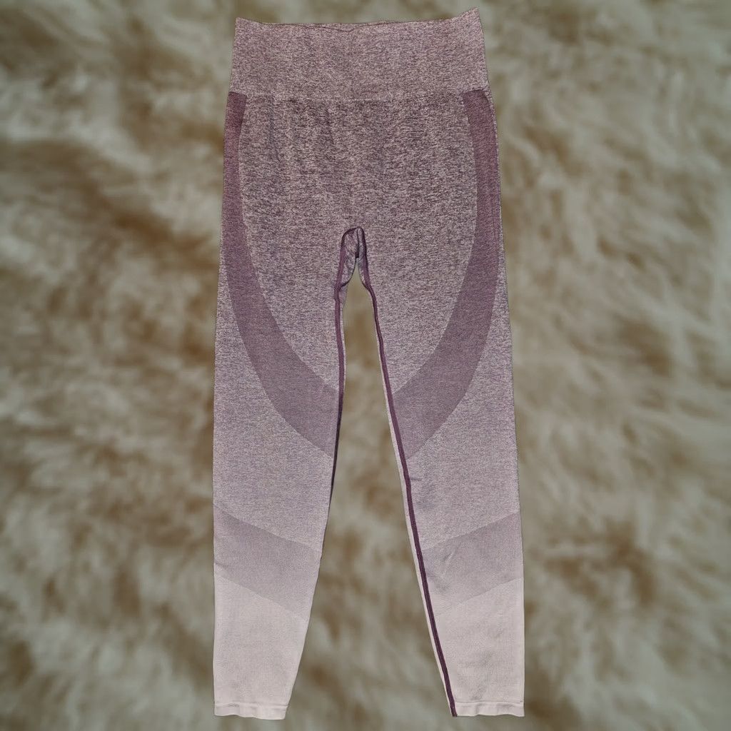 Victoria's Secret Victoria'S Secret Cropped Womens M Purple Pink Seamless Leggings Plum Stretch Casual Active Yoga Size 32" / US 10 / IT 46 - 1 Thumbnail