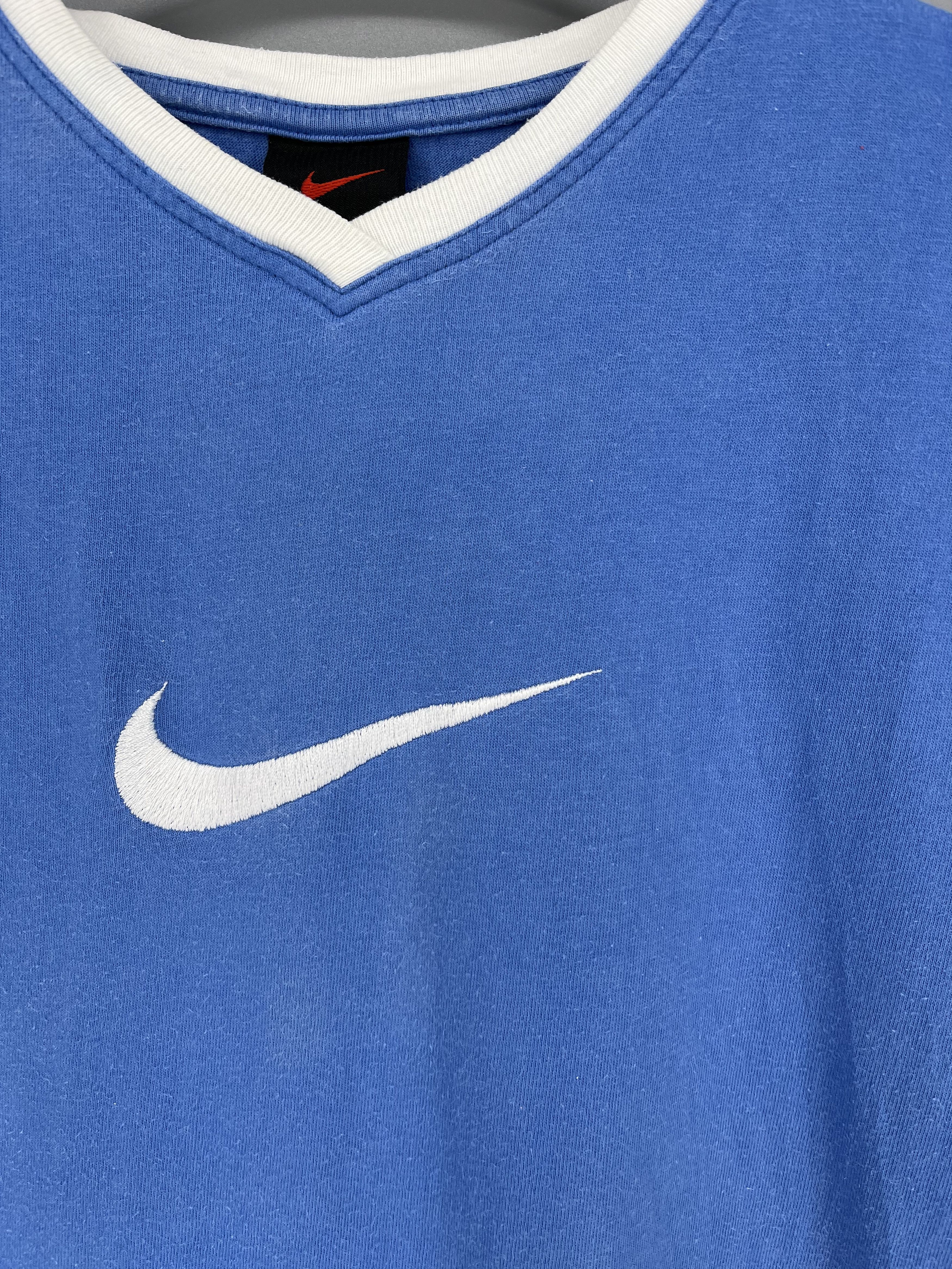 Nike Vintage 90s Nike Big Logo Faded T-shirt Streetwear Style Size S / US 4 / IT 40 - 6 Thumbnail