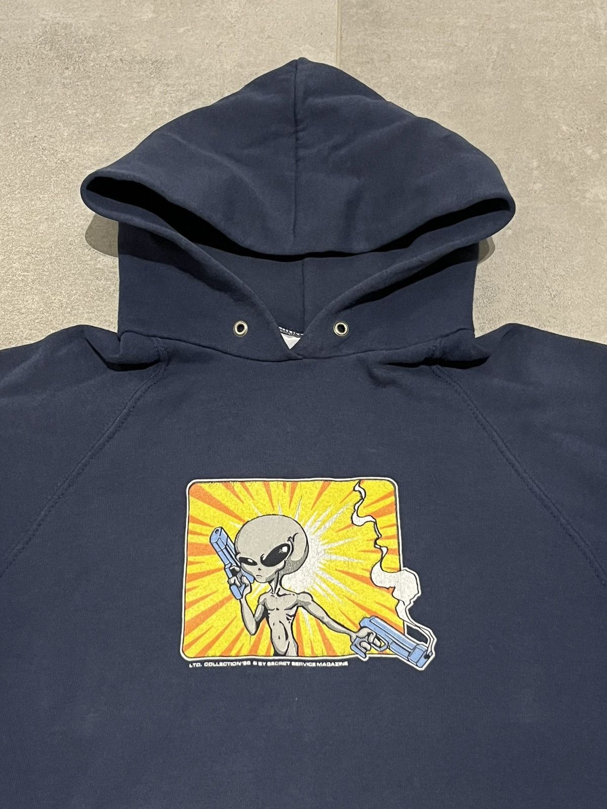 Vintage Secret Service Magazine 1998 ufo hoodie Size US L / EU 52-54 / 3 - 1 Thumbnail