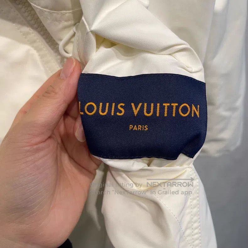 Louis Vuitton Louis Vuitton Full logo printed double-sided jacket Size US M / EU 48-50 / 2 - 5 Thumbnail