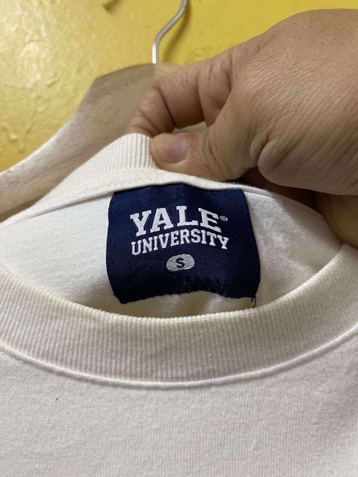 The Unbranded Brand Yale University Tshirt Short Sleeve Size US S / EU 44-46 / 1 - 8 Thumbnail