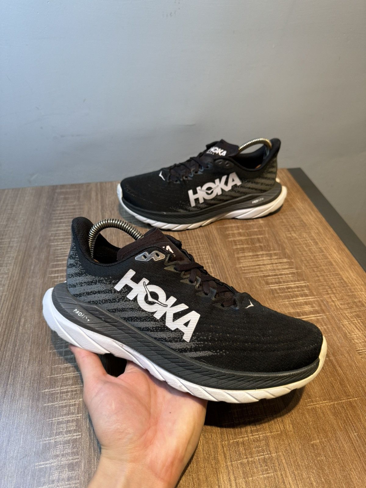 Hoka Hoka One One Womens Mach 5 1127894 BCSTL Black Size 7 B Size US 7 / IT 37 - 1 Thumbnail