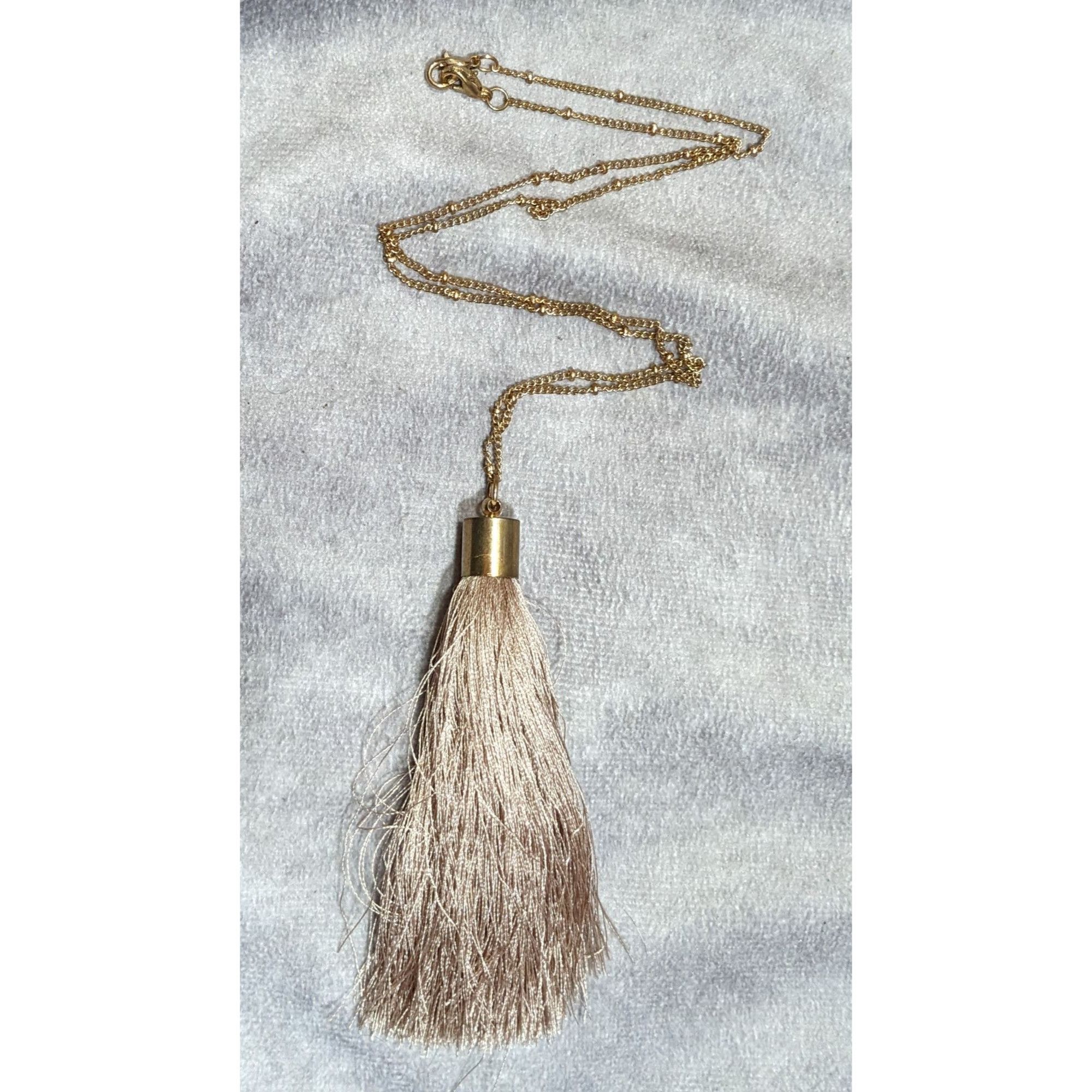 Other Bohemian Beige And Gold Tone Tassel Pendant Necklace Size ONE SIZE - 6 Thumbnail