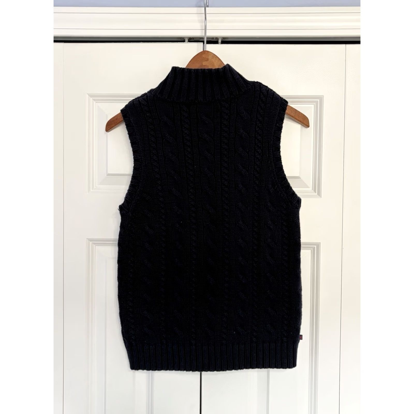 Polo Ralph Lauren VINTAGE Polo Ralph Lauren Boys Cable-Knit Navy Sweater Vest V-Neck Sleeveless sz Small Blue Cotton 1990s Boys Size S / US 4 / IT 40 - 2 Thumbnail
