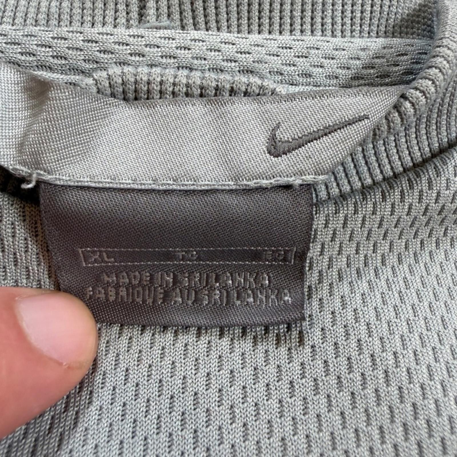Nike Nike Athletics Lightweight Training Sweatshirt Mens L Grey Size US XL / EU 56 / 4 - 4 Thumbnail