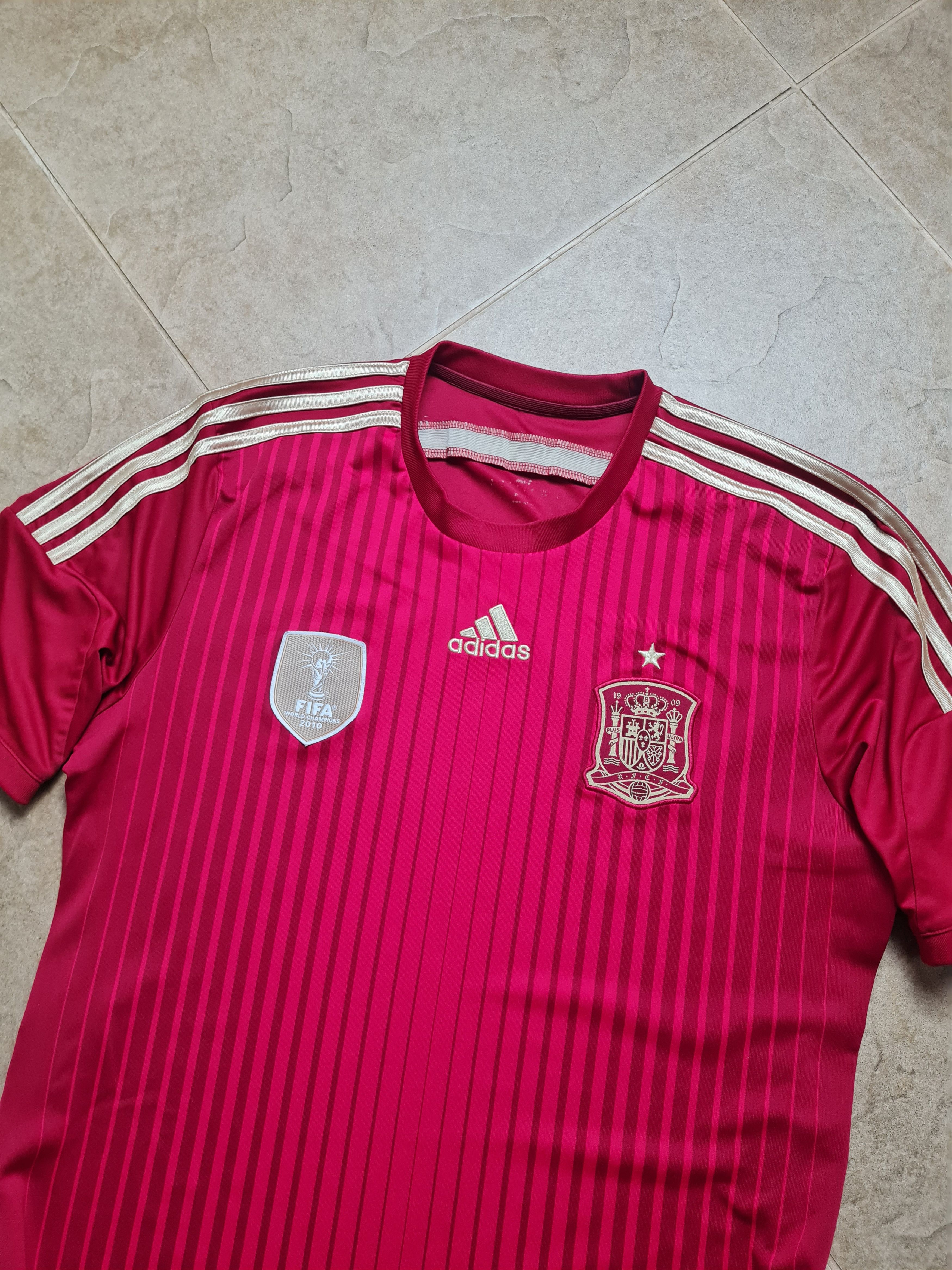 Adidas Spain Home Shirt 2014 World Cup Champions Adidas Football Size US L / EU 52-54 / 3 - 11 Thumbnail