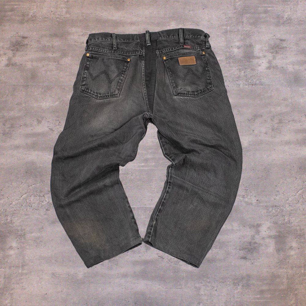 Wrangler Y2K 2000's's Faded Painted Baggy Cropped Denim Jean's Size US 36 / EU 52 - 1 Thumbnail