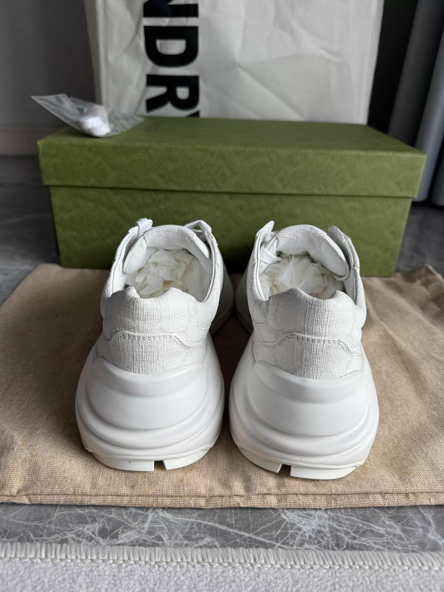 Gucci Gucci Rhyton White GG 35.5 Sneaker Size US 5 / IT 35 - 4 Thumbnail
