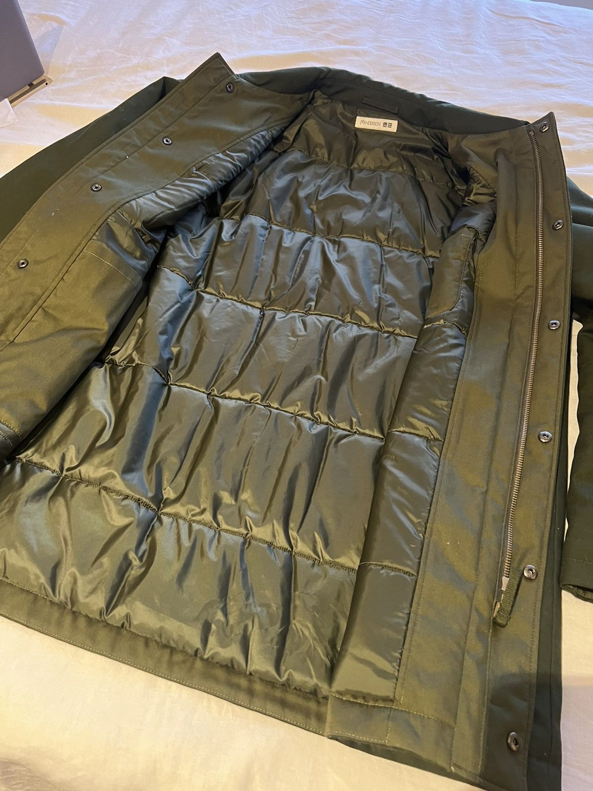 JW Anderson × Uniqlo JW Anderson Uniqlo Men Oversized Padded Half Coat Olive Size US M / EU 48-50 / 2 - 4 Thumbnail