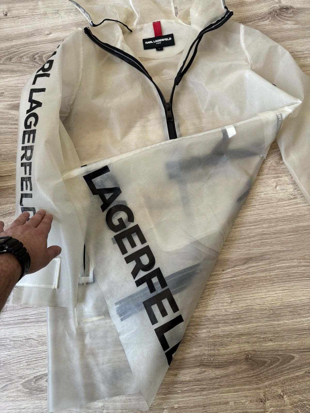 Karl Lagerfeld Karl Lagerfeld Paris Transparent Rain Coat Jacket Size M / US 6-8 / IT 42-44 - 5 Thumbnail