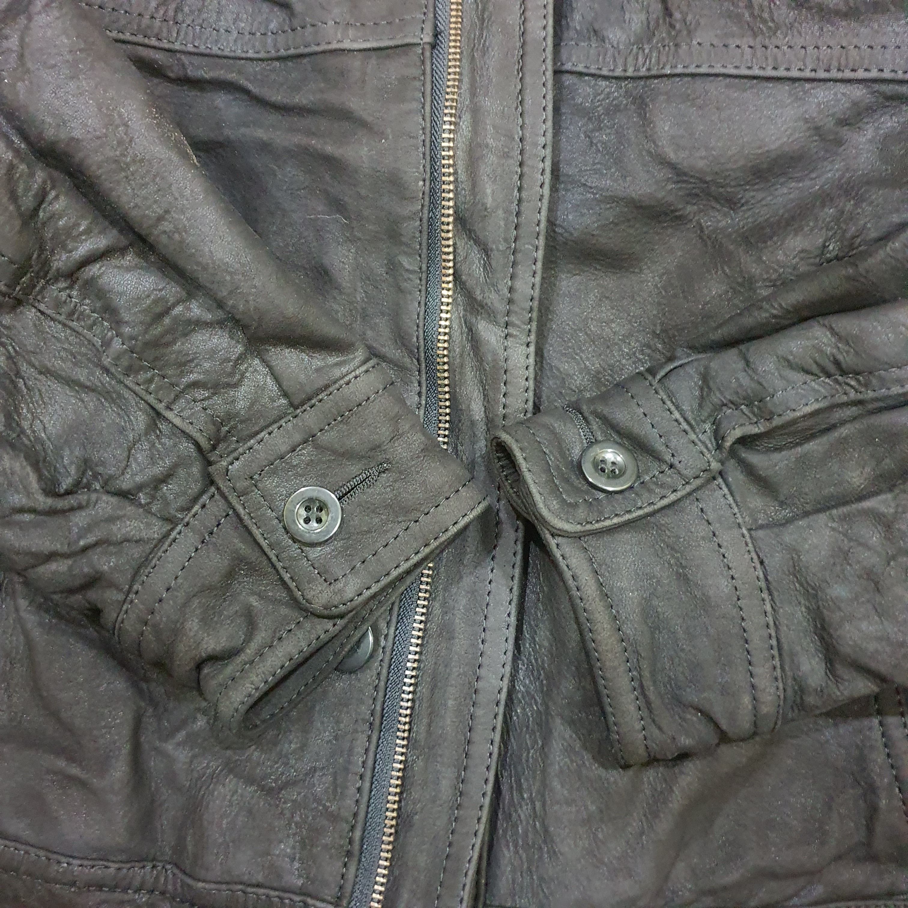 Rainbow Country vintage leather bomber jacket with white shearling Ìxi:z Size US M / EU 48-50 / 2 - 12 Thumbnail
