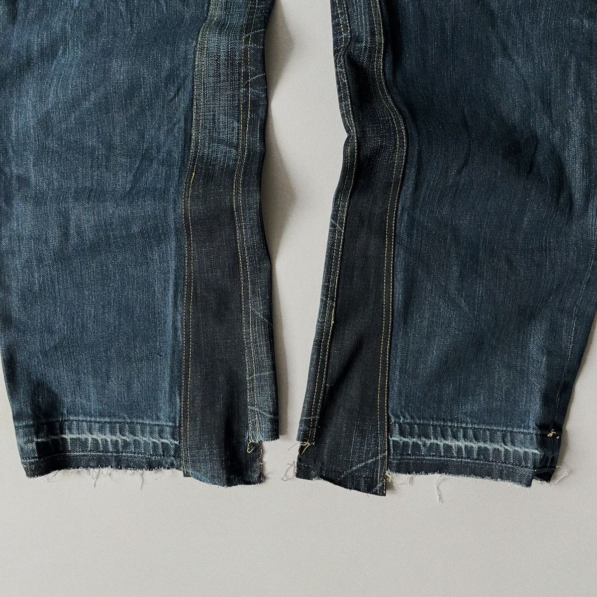 Designer × Japanese Brand × Louis Vuitton Rare 1/1 Deconstructed Louis Vuitton Jeans Size US 32 / EU 48 - 3 Thumbnail