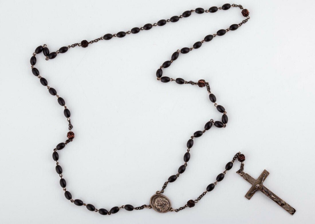 Designer Victorian Gutta Percha Bead Rosary Size ONE SIZE - 1 Thumbnail