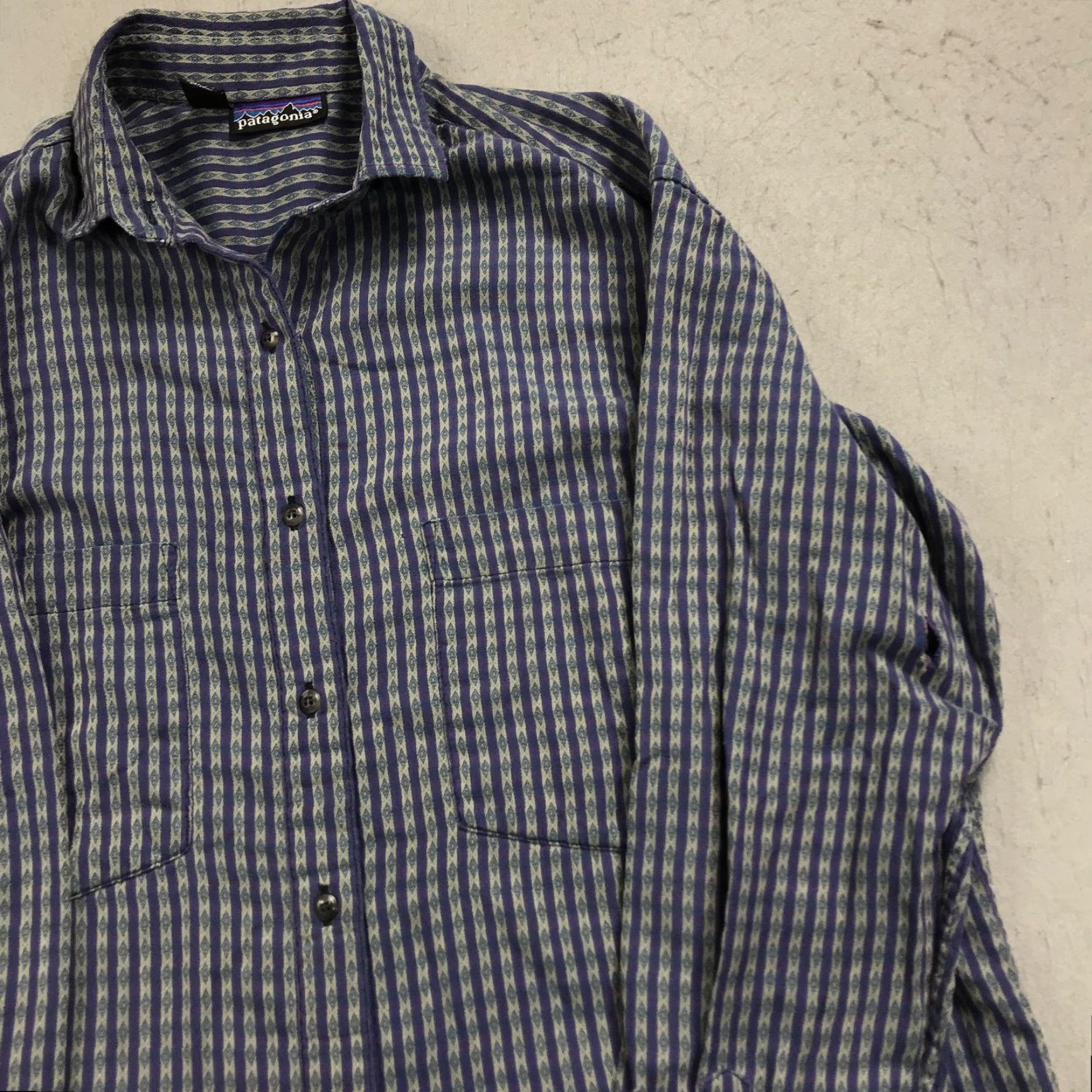 Patagonia VINTAGE Patagonia Shirt Womens Large Blue Purple Abstract Cotton Portugal 90s Size L / US 10 / IT 46 - 3 Thumbnail