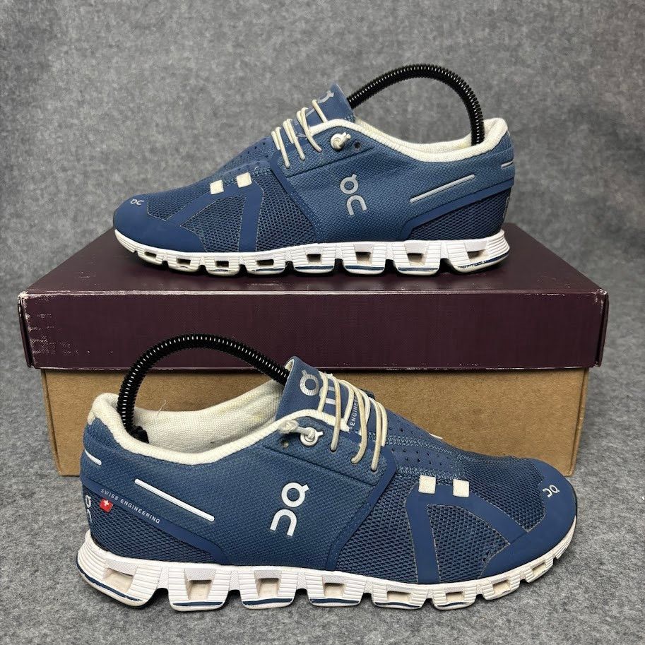 On Cloud 5 Blue Athletic Training Running Shoes Women 8.5 US