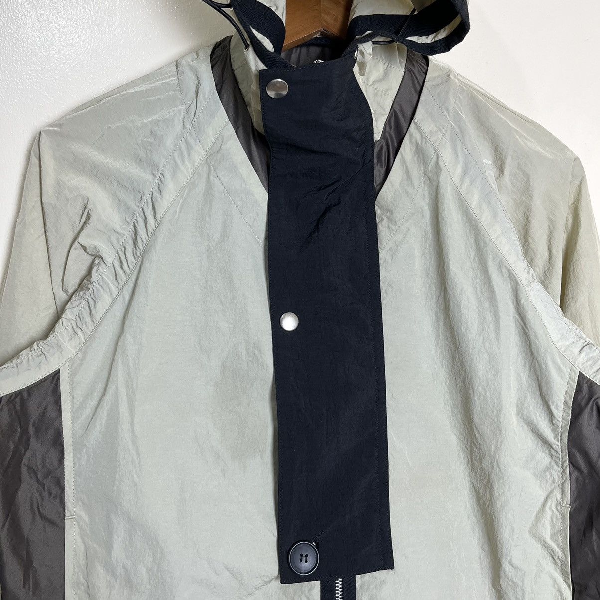 Arnar Mar Jonsson ARNAR MĀR JŌNSSON AW21 COMPOSITION V-NECK HOODED JACKET Size US S / EU 44-46 / 1 - 3 Thumbnail