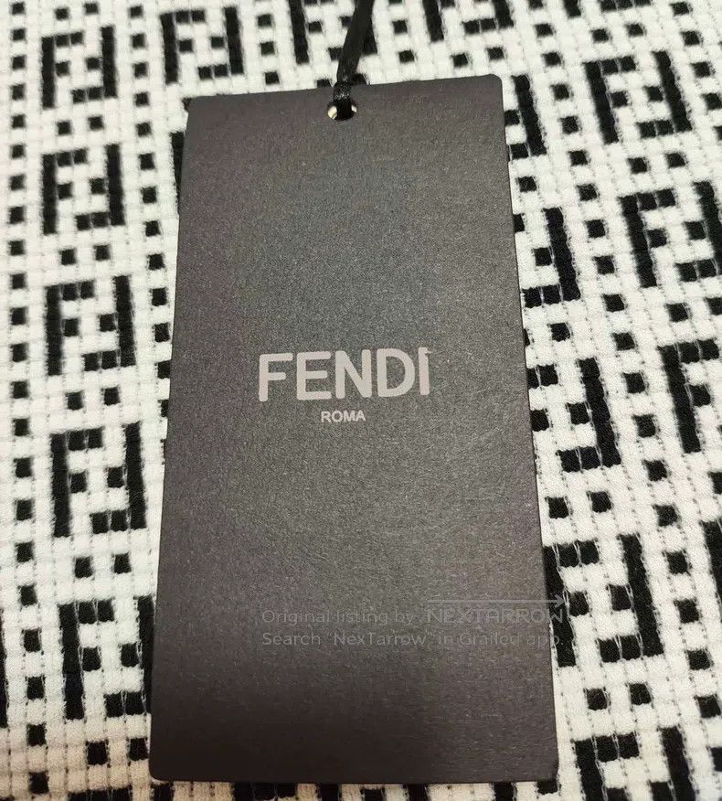 Fendi Fendi Round neck black and white knitted full print short- Size US S / EU 44-46 / 1 - 7 Thumbnail