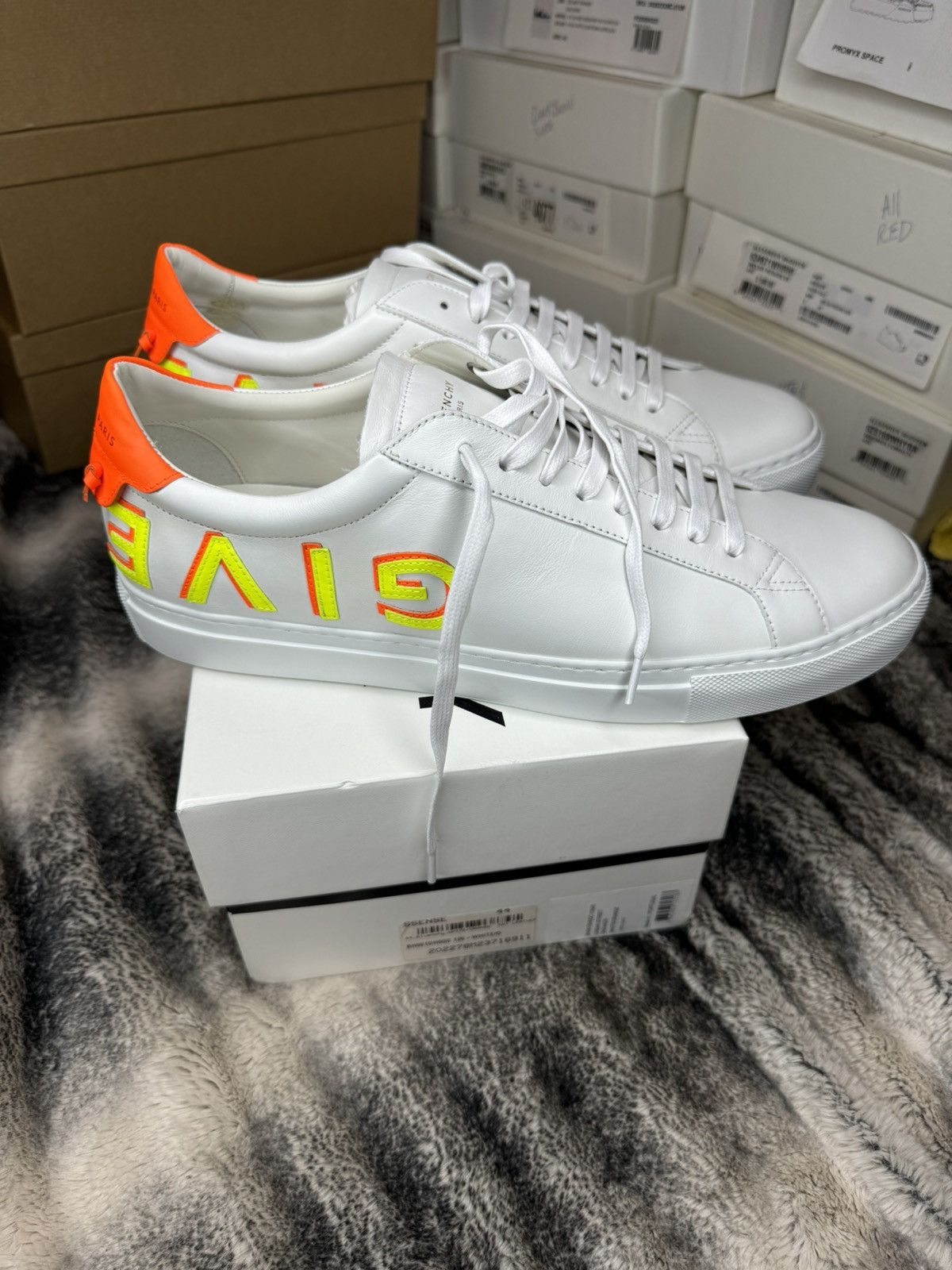 Givenchy Givenchy Paris Urban Street Sneaker Size US 11 / EU 44 - 14 Thumbnail
