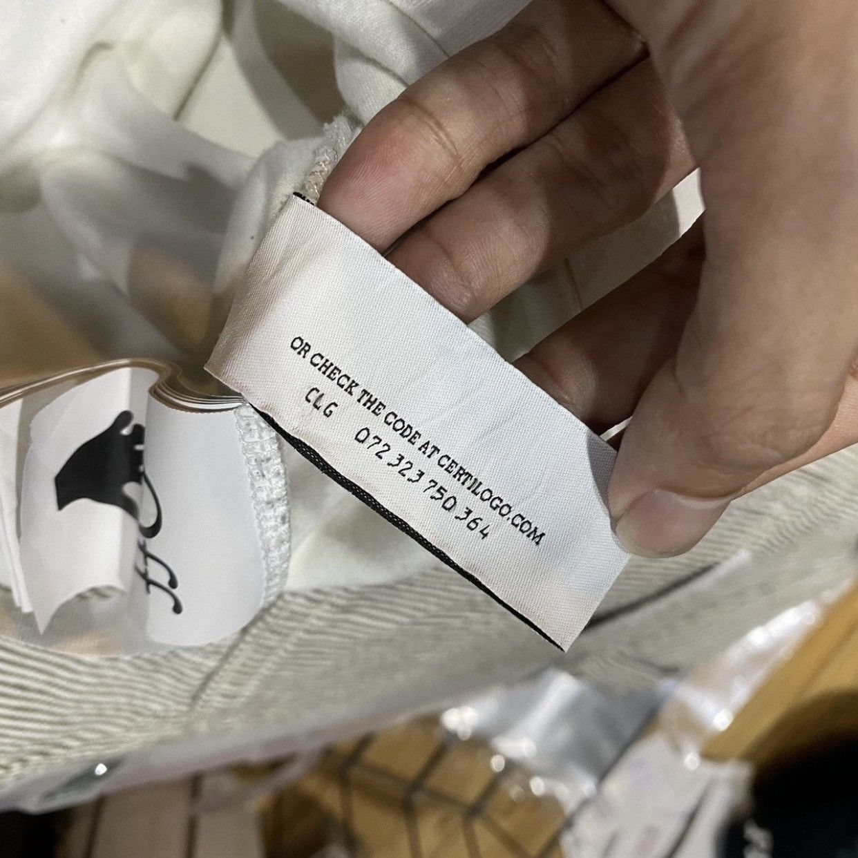 Off-White Off-White 'Adam is Eve' Apple Graphic - Virgil Abloh Era Size US S / EU 44-46 / 1 - 15 Thumbnail