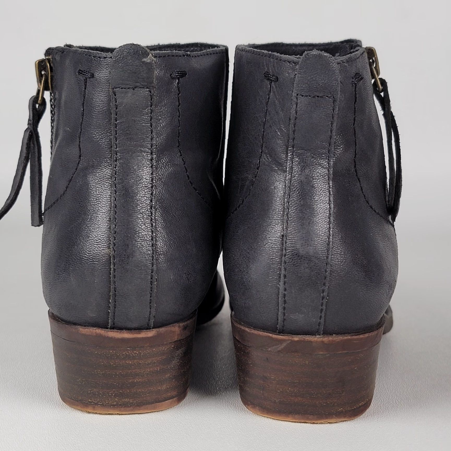 Lucky Brand Lucky Brand Women Bootie Charcoal Black Leather Side Zip Ankle 6.5 M Black Boots Menus? Size US 7 / IT 37 - 7 Thumbnail