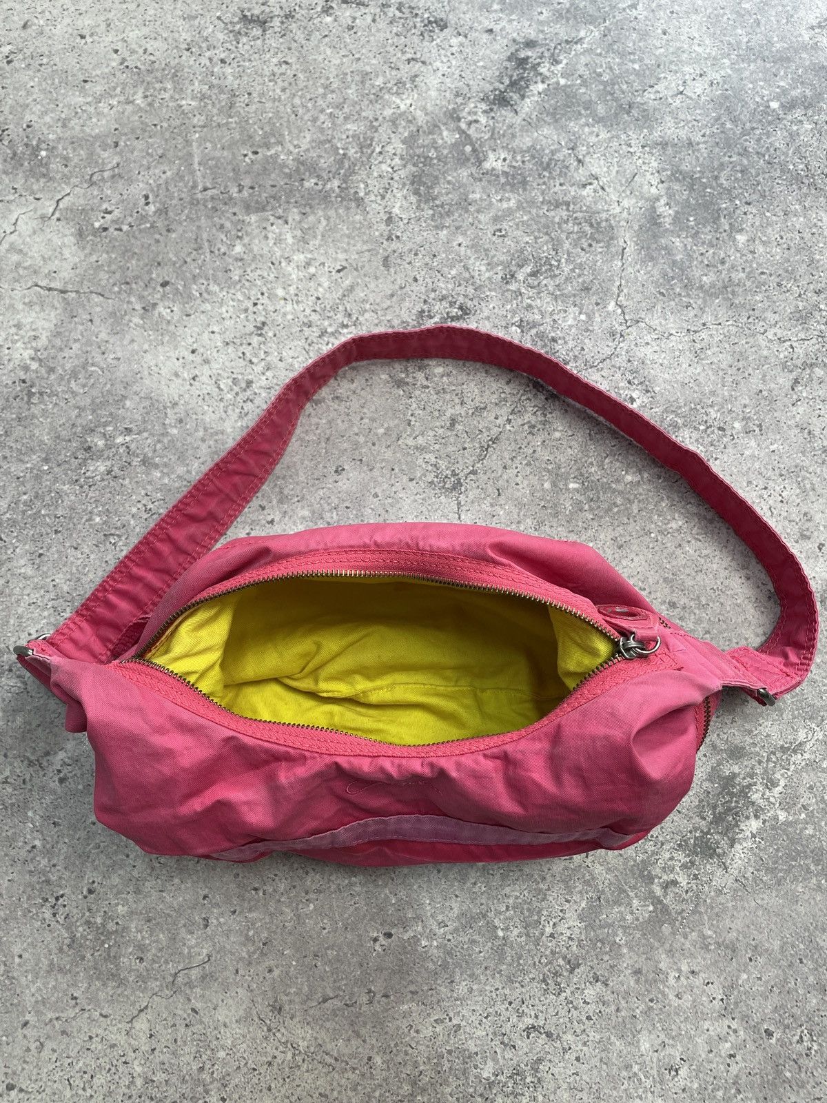 Diesel Vintage Dieslel Bag Y2K Sling bag Messenger Pink 00s Size ONE SIZE - 7 Thumbnail