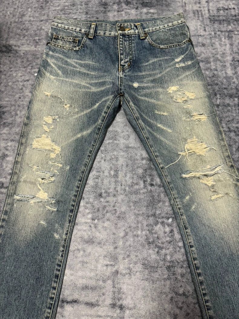 Saint Laurent Paris saint laurent slp13fw distressed blue jeans Size US 26 / EU 42 - 1 Thumbnail