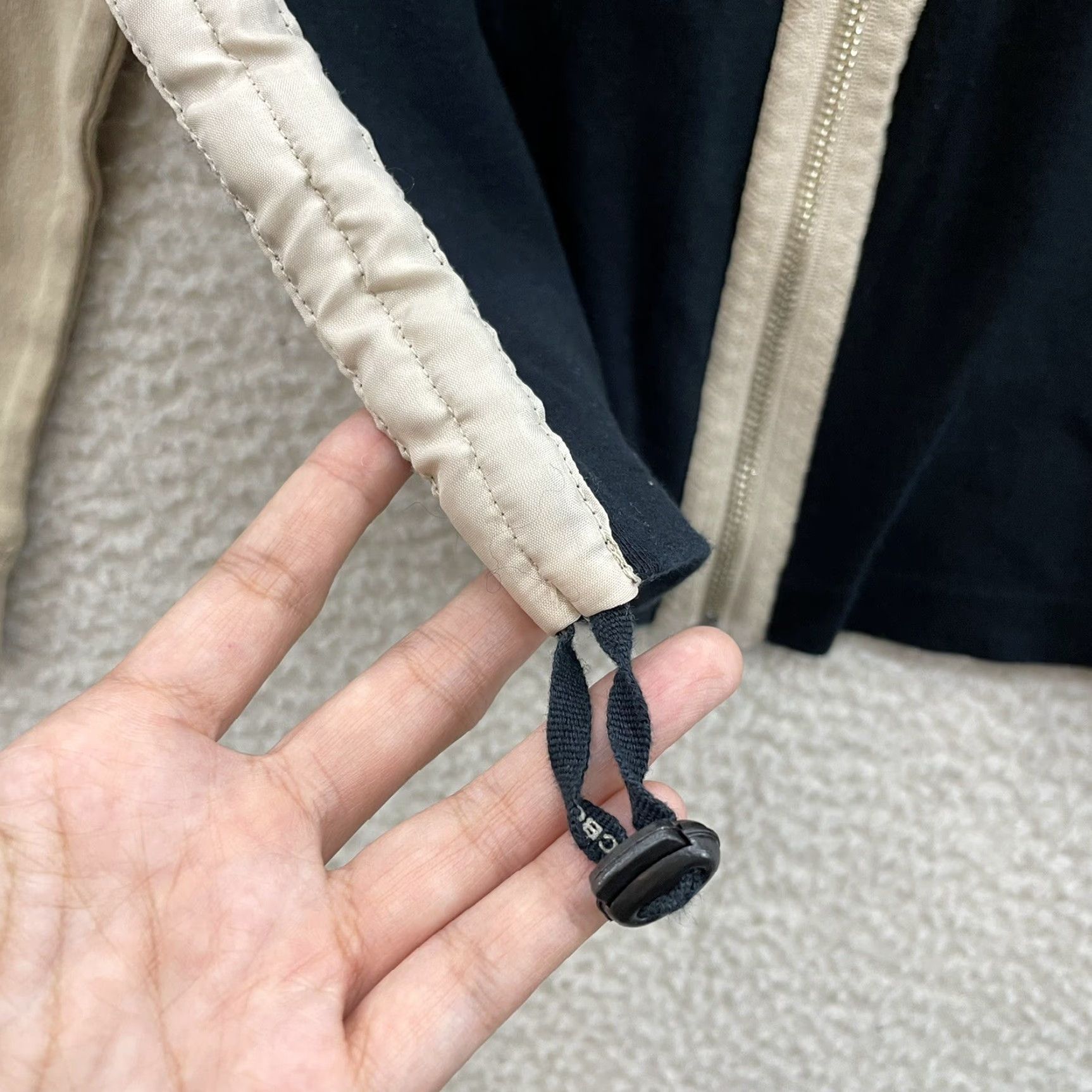 Bcbgmaxazria VINTAGE BCBGMAXAZRIA Track Jacket Hoodie L Black Beige Logo Sporty Women Hoodie Regular Knit Size L / US 10 / IT 46 - 4 Thumbnail