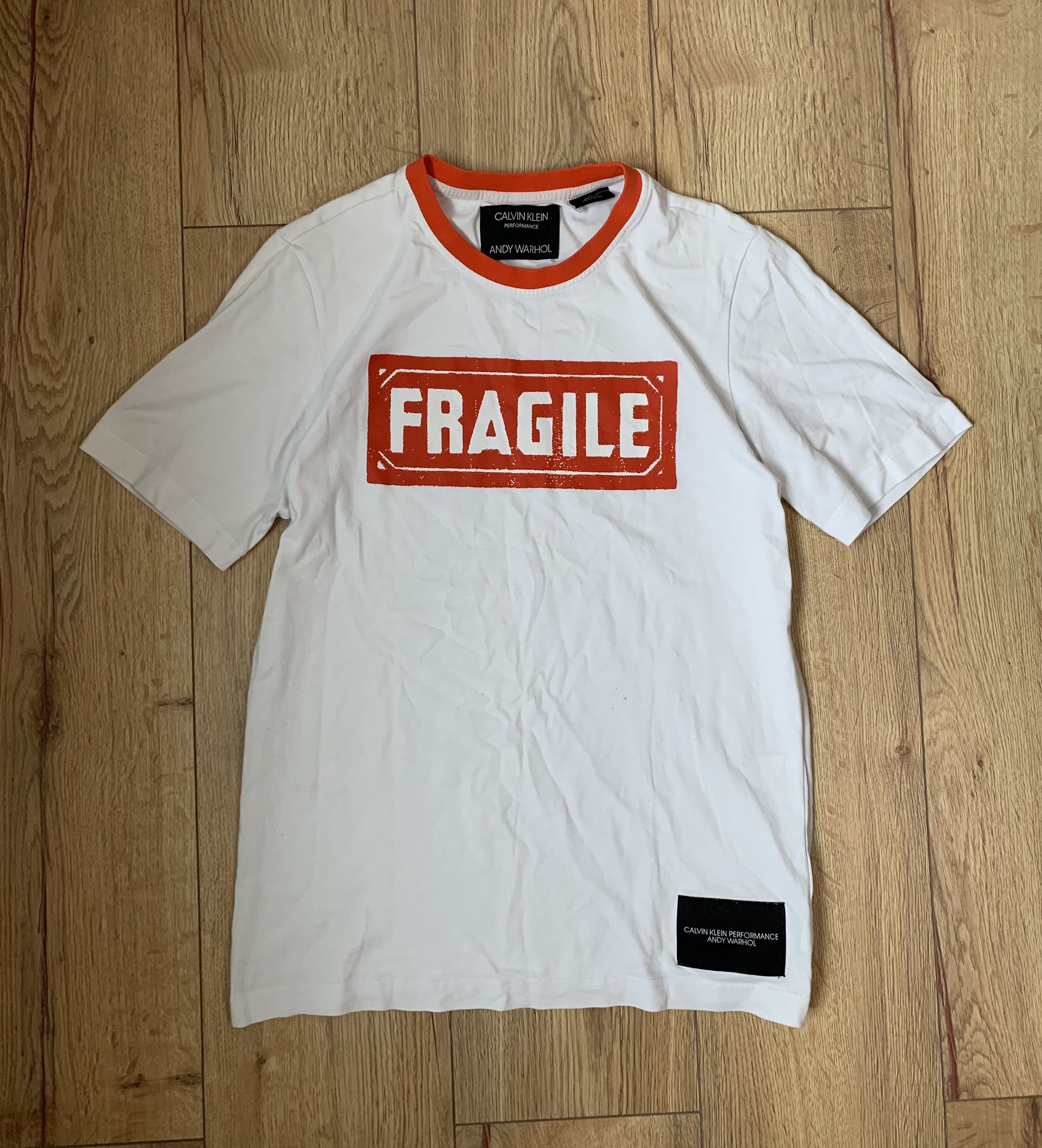 Calvin store klein fragile