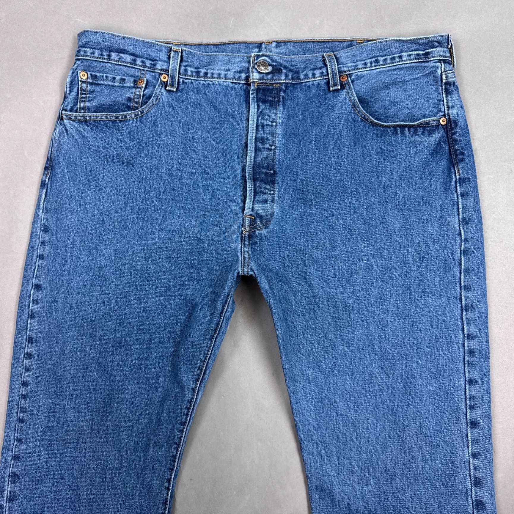 Levi's VINTAGE Levis 501 Jeans Mens 40x32 Blue Button Fly Denim Pants Faded Straight Classic Size US 40 / EU 56 - 3 Thumbnail